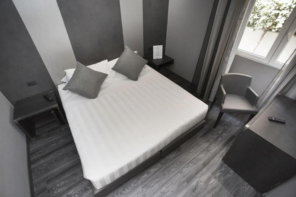 V99 Hotel Rzym Zewnętrze zdjęcie