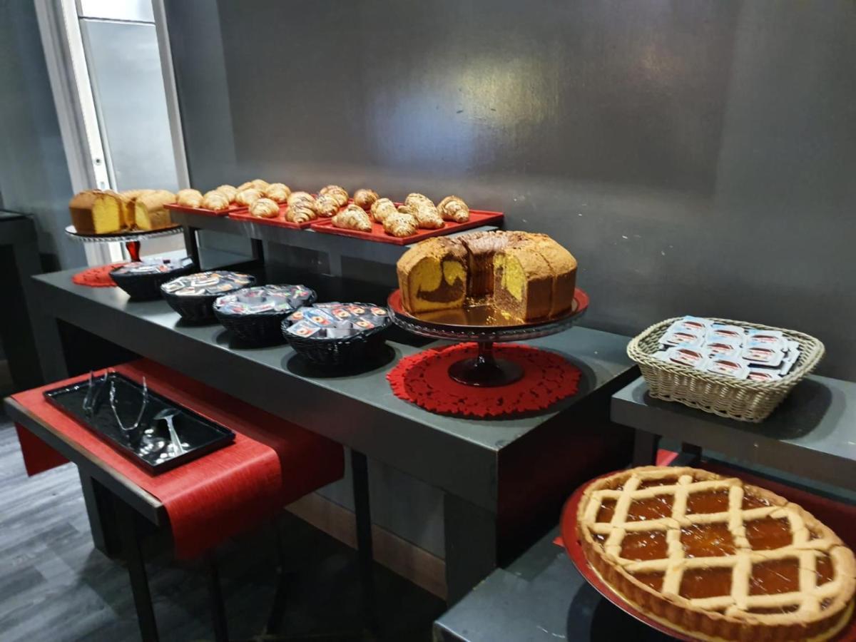 V99 Hotel Rzym Zewnętrze zdjęcie