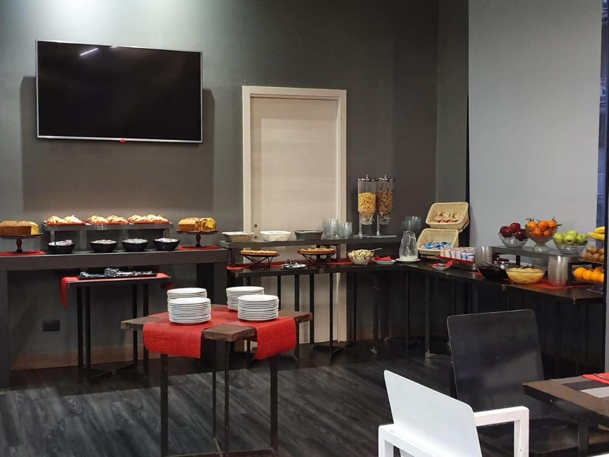 V99 Hotel Rzym Zewnętrze zdjęcie
